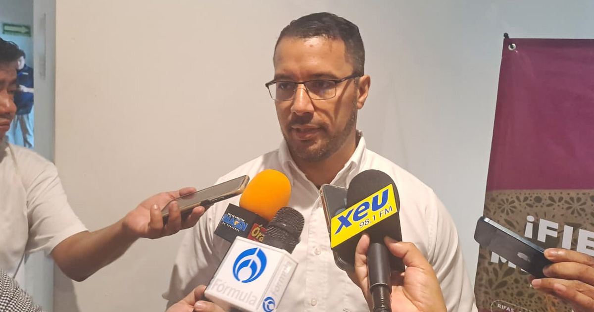 CFE inicia cambio de transformadores en Alvarado para erradicar desabasto de energía CFE inicia cambio de transformadores en Alvarado para erradicar desabasto de energía