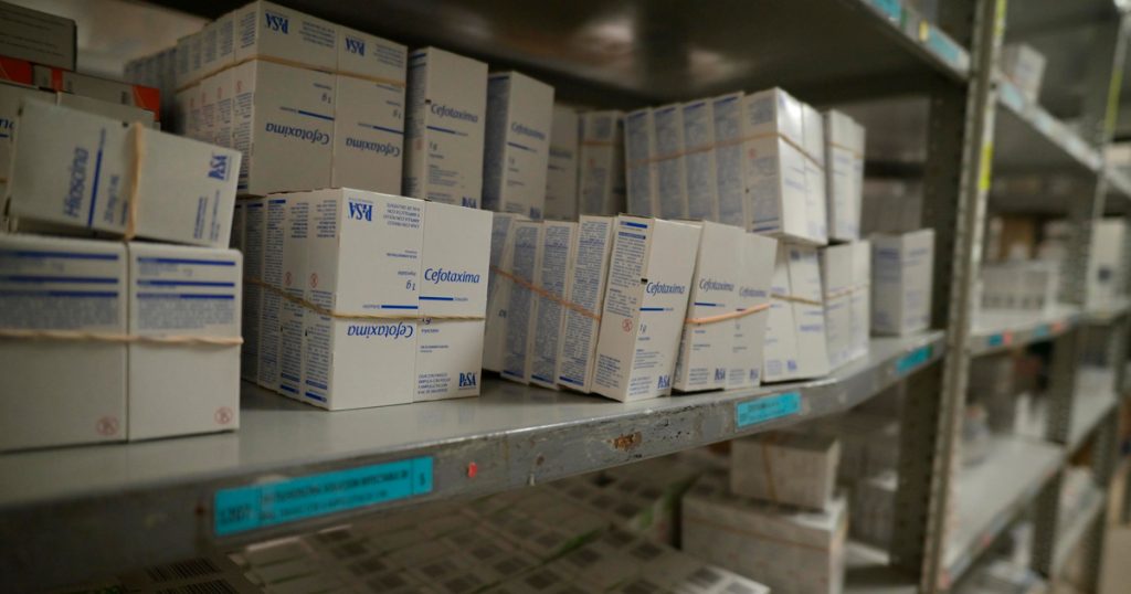 Llegan medicamentos al IMSS de Zongolica Llegan medicamentos al IMSS de Zongolica