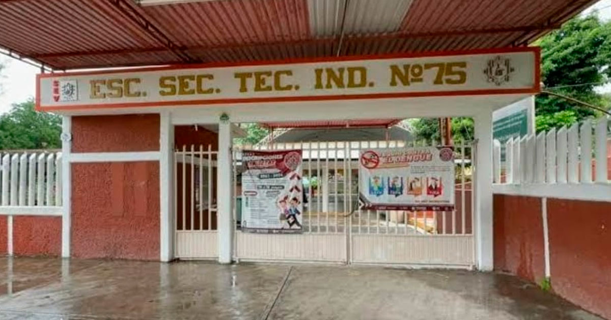 A espaldas de la SEV cobran cuotas en la Técnica N. 75 A espaldas de la SEV cobran cuotas en la Técnica N. 75