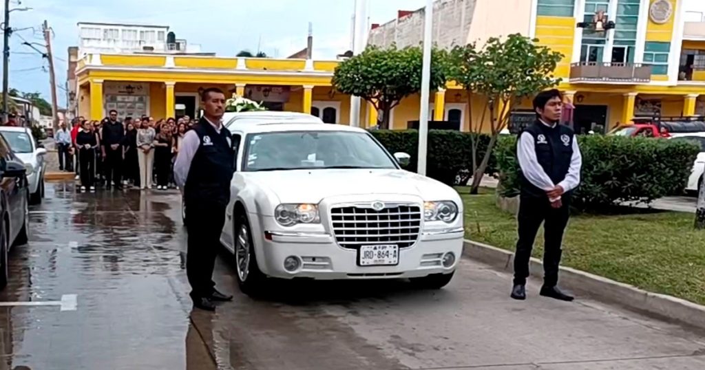 Rinden homenaje póstumo a Israel Vicencio Rinden homenaje póstumo a Israel Vicencio