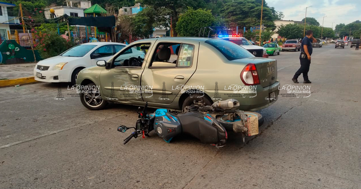 Familia embestida por vehículo en Gutiérrez Zamora