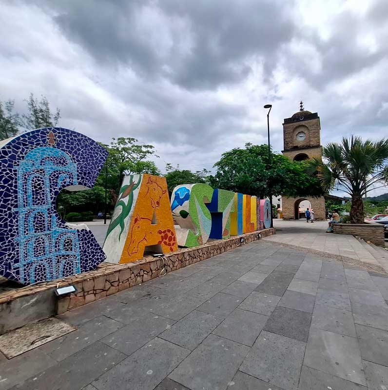 Facilitan INE trámites con módulo itinerante