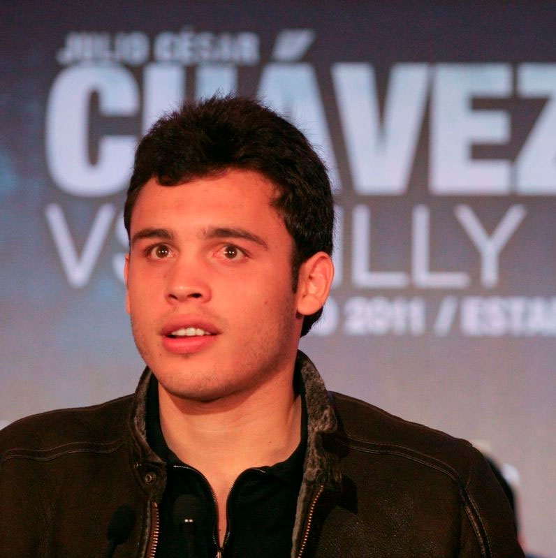 Otorgan libertad condicional a Julio César Chávez Jr Otorgan libertad condicional a Julio César Chávez Jr