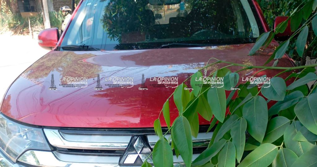 Localizan dos camionetas con reporte de robo Una fuerte movilización policiaca se registró la tarde de este miércoles, luego de que en dos puntos distintos de este municipio fueran localizadas dos camionetas que contaban con reporte de robo.