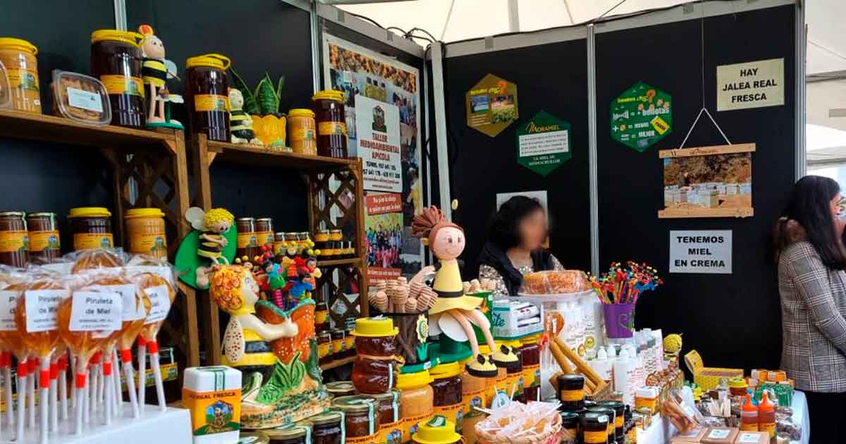 Cerca del 30% de la miel que se oferta en México es falsificada Cerca del 30% de la miel que se oferta en México es falsificada