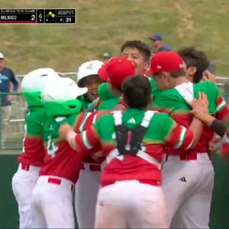 México rescata una victoria 2-1 ante Panamá México rescata una victoria 2-1 ante Panamá