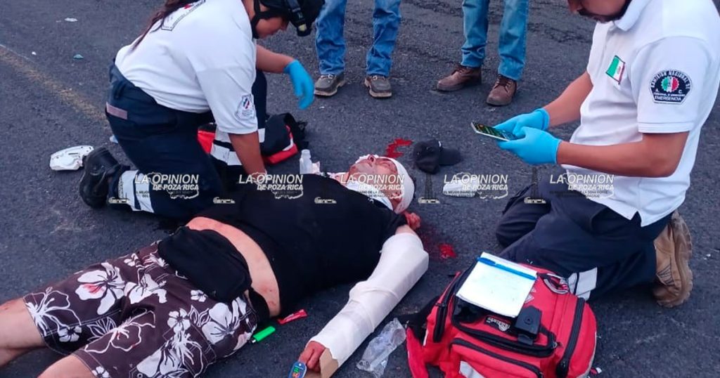Motociclista grave, tras chocar con semoviente Motociclista grave, tras chocar con semoviente