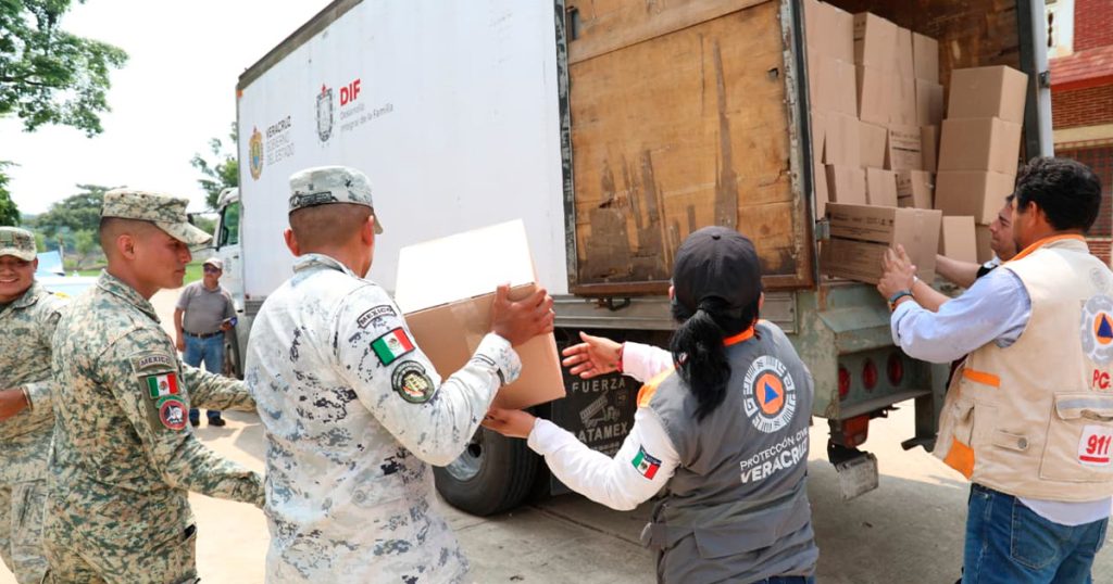 Veracruz despliega ayuda para familias afectadas por la Onda Tropical 20 Veracruz despliega ayuda para familias afectadas por la Onda Tropical 20