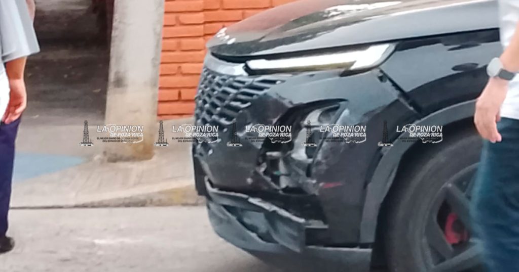 ¡Se le atravesó a taxi! ¡Se le atravesó a taxi!