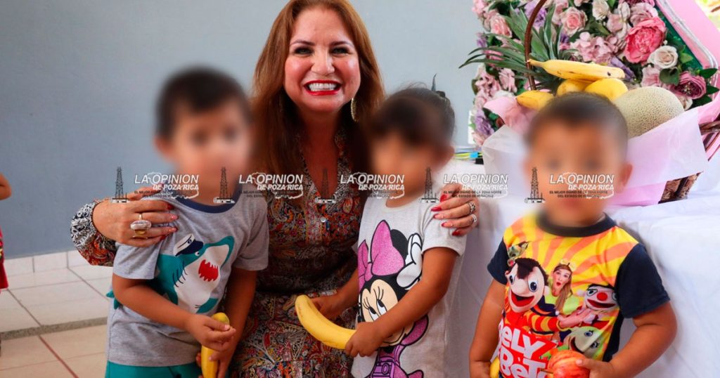 Entrega el DIF apoyos a niñez de la zona rural Entrega el DIF apoyos a niñez de la zona rural