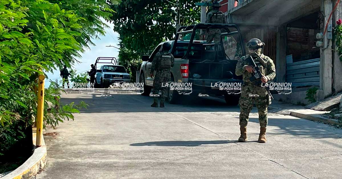 Localizan dos camionetas con reporte de robo Localizan dos camionetas con reporte de robo