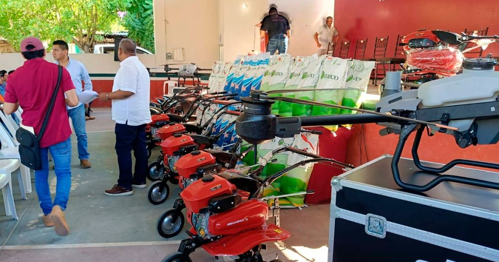 Gonzalo Flores agradece a Rocío Nahle por apoyo al municipio Gonzalo Flores agradece a Rocío Nahle por apoyo al municipio