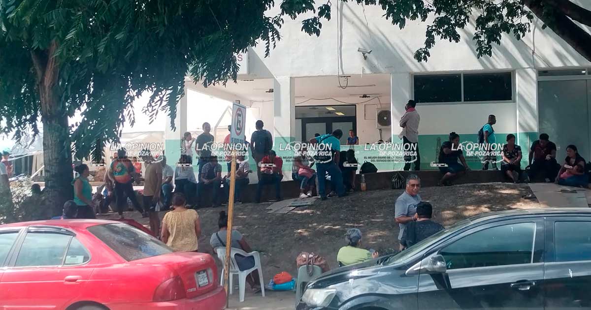 ANSÍAN SALA DE ESPERA DIGNA EN EL REGIONAL ANSÍAN SALA DE ESPERA DIGNA EN EL REGIONAL