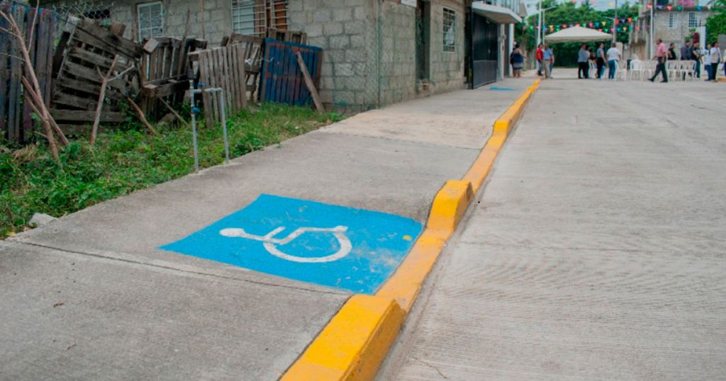 Inauguran pavimentación de la calle 2 de Abril en la Morelos Inauguran pavimentación de la calle 2 de Abril en la Morelos
