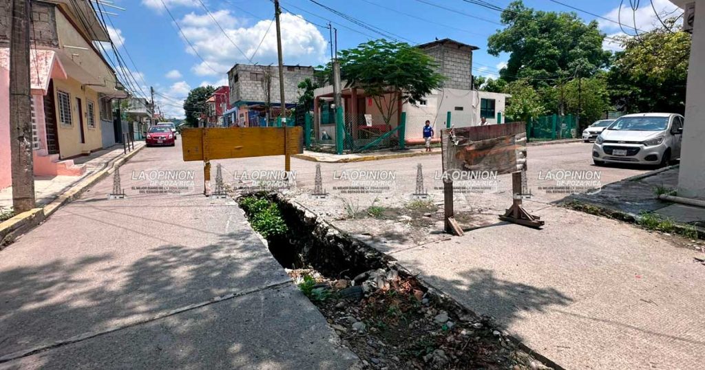 Reparación de drenaje deja sin acceso a vecinos de las colonias Camacho y Cazones Reparación de drenaje deja sin acceso a vecinos de las colonias Camacho y Cazones