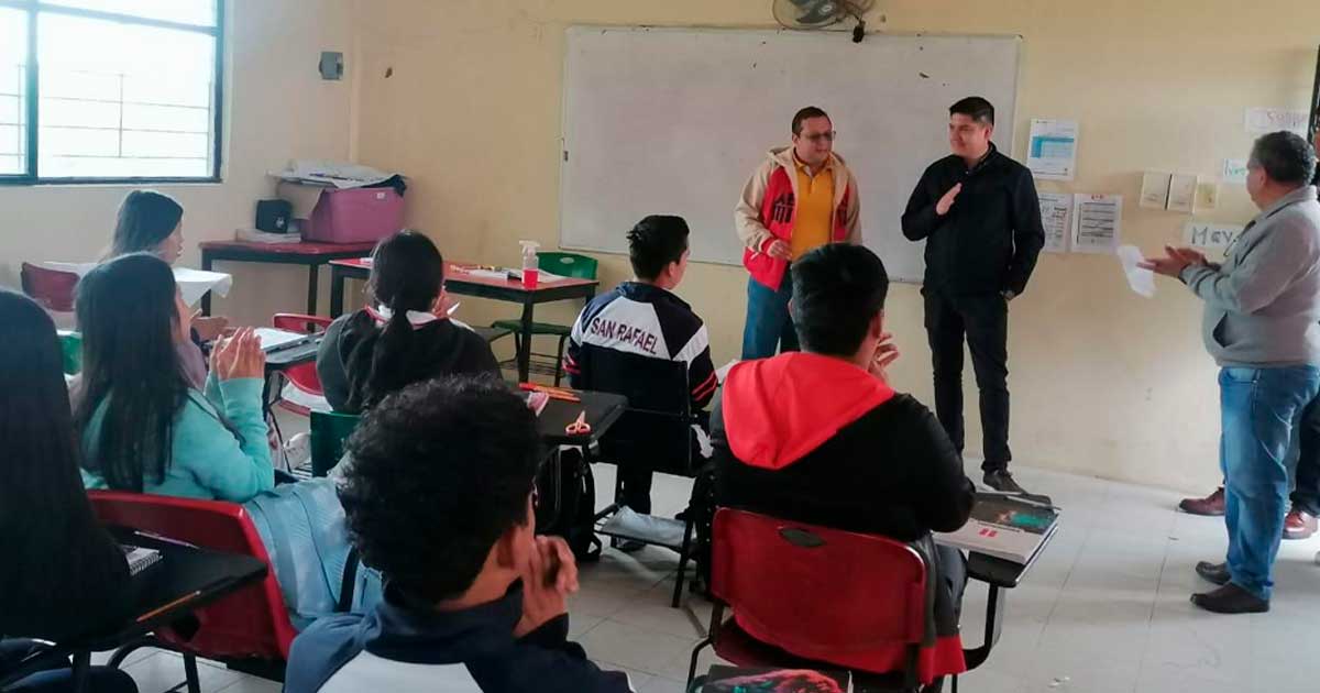 955 estudiantes en el Tebatravel 955 estudiantes en el Tebatravel