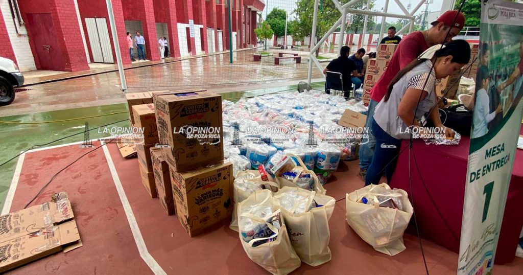 Reciben 330 familias apoyo alimentario de “Vive Bien” Reciben 330 familias apoyo alimentario de “Vive Bien”