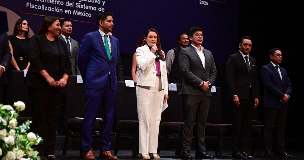 Fiscalización debe ser sin distingo de colores partidistas y en favor de la ciudadanía: Javier Herrera Fiscalización debe ser sin distingo de colores partidistas y en favor de la ciudadanía: Javier Herrera