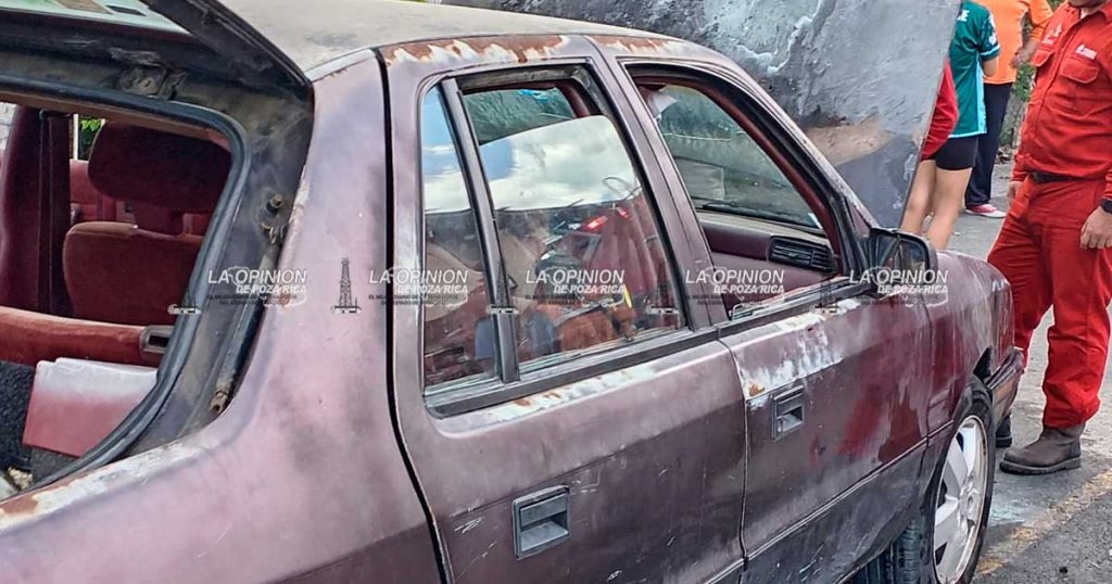 Se incendia un vehículo en Cerro Azul Se incendia un vehículo en Cerro Azul