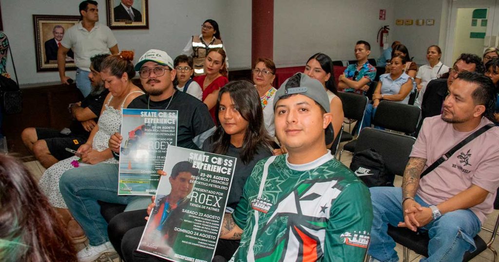 Celebran juventudes en Poza Rica Celebran juventudes en Poza Rica