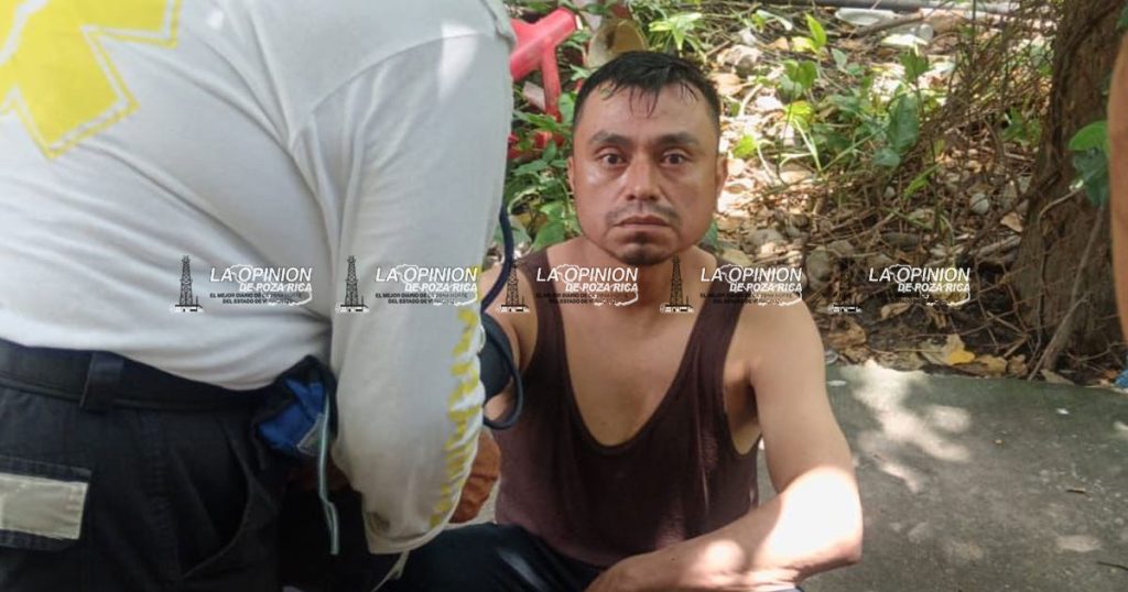 Rescatan a hombre que cayó en un pozo Rescatan a hombre que cayó en un pozo