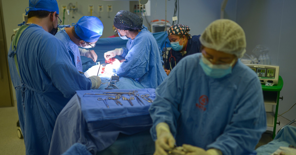 Exitosos trasplantes renales a dos jóvenes gracias a la donación de órganos Exitosos trasplantes renales a dos jóvenes gracias a la donación de órganos