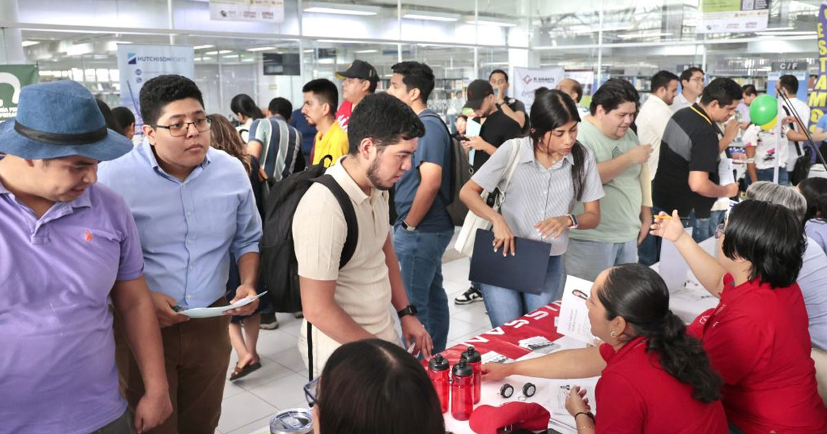 Veracruz abre espacio laboral para jóvenes con más de 500 oportunidades de empleo