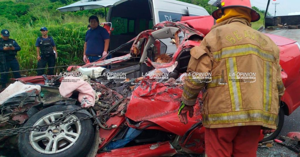 Fatal accidente en Alvarado, cinco fallecidos, tres de ellos menores de edad Fatal accidente en Alvarado, cinco fallecidos, tres de ellos menores de edad