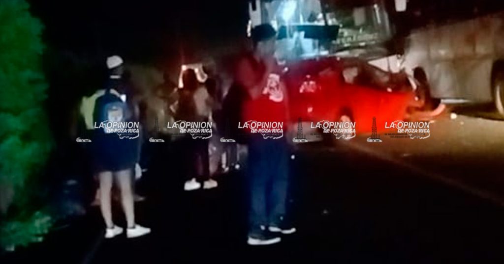 Fatal accidente en Alvarado, cinco fallecidos, tres de ellos menores de edad Fatal accidente en Alvarado, cinco fallecidos, tres de ellos menores de edad