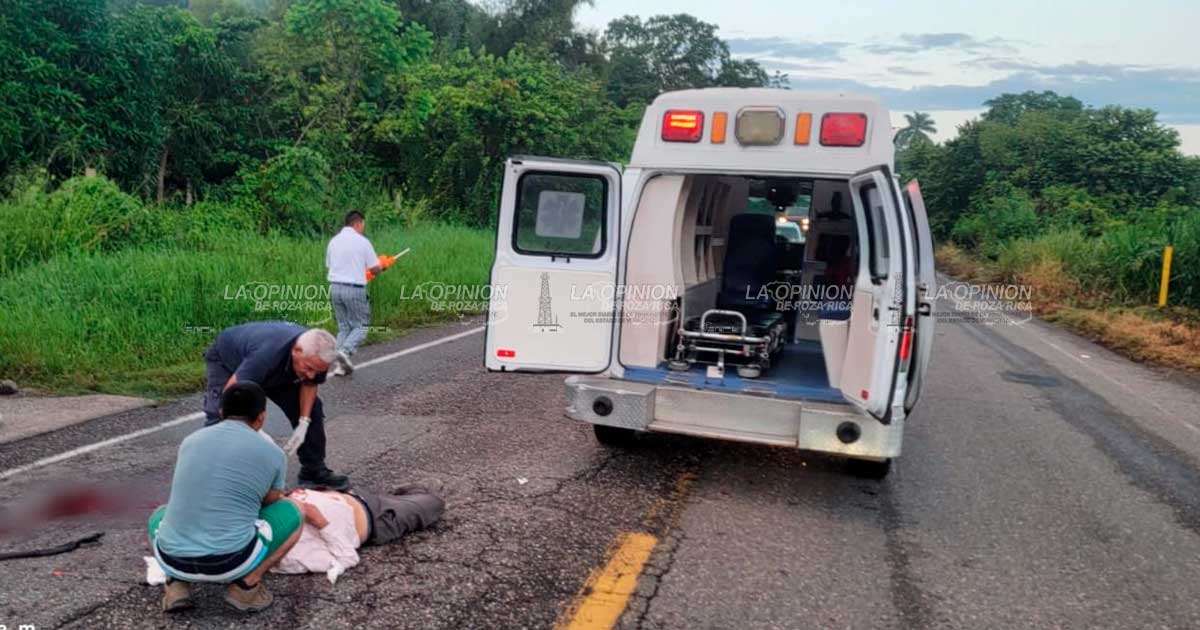 Abuelito es embestido por tráiler en la carretera Zamora–Papantla