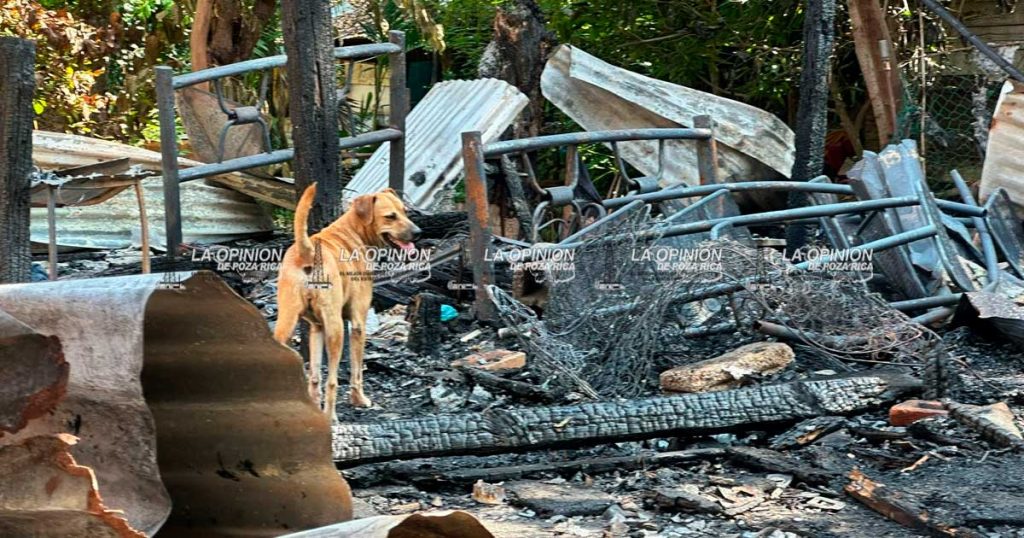 Pierde su vivienda en su totalidad, debido a un incendio