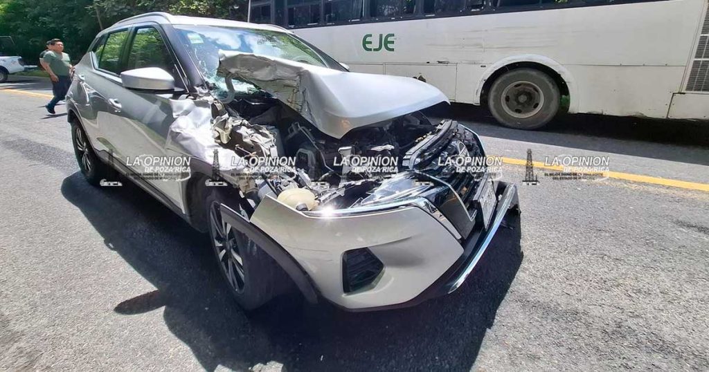 Carambola bloquea la carretera Papantla-Poza Rica Carambola bloquea la carretera Papantla-Poza Rica