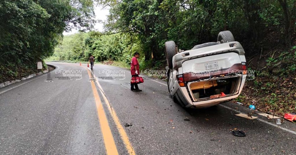 Volcó su camioneta en El Coco Volcó su camioneta en El Coco