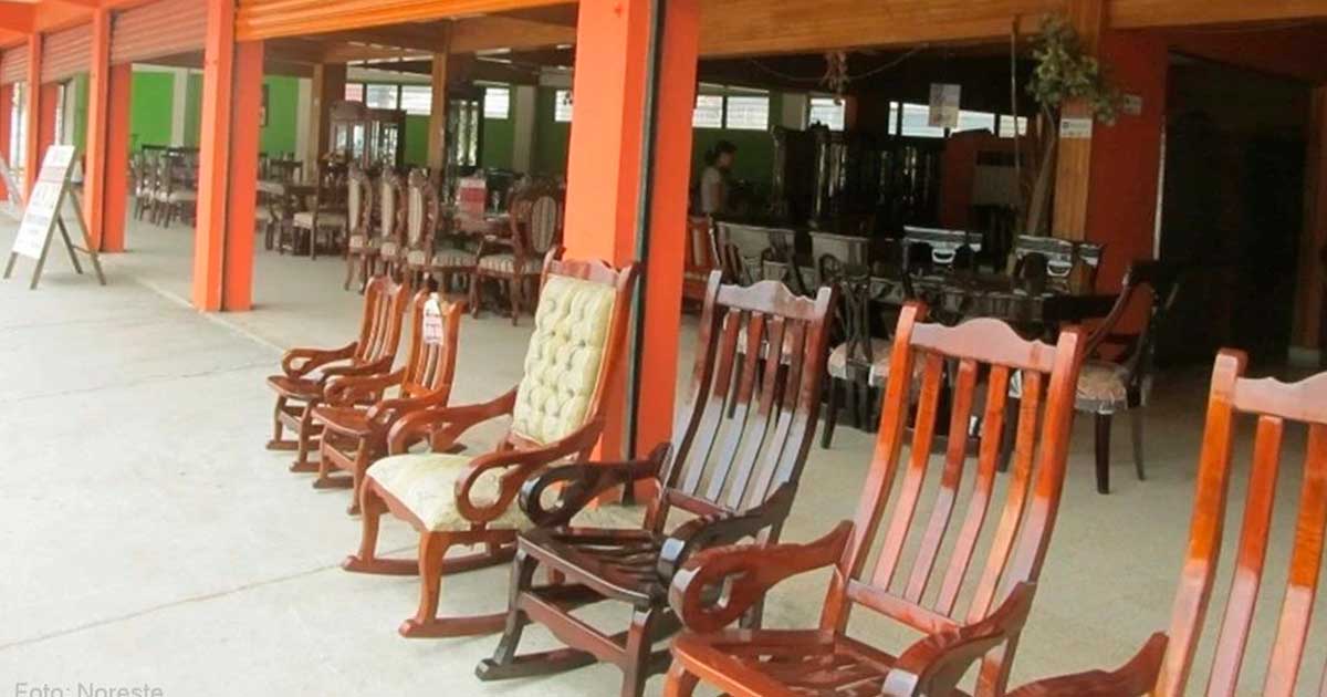 Carpinteros de Tihuatlán luchan contra el rezago