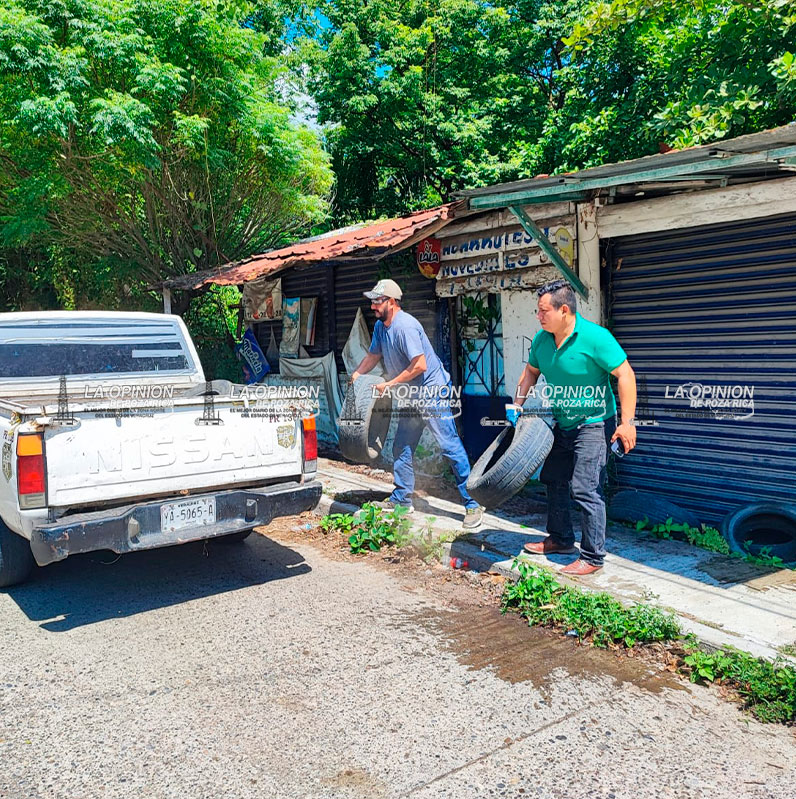 Retiran decenas de llantas abandonadas Retiran decenas de llantas abandonadas