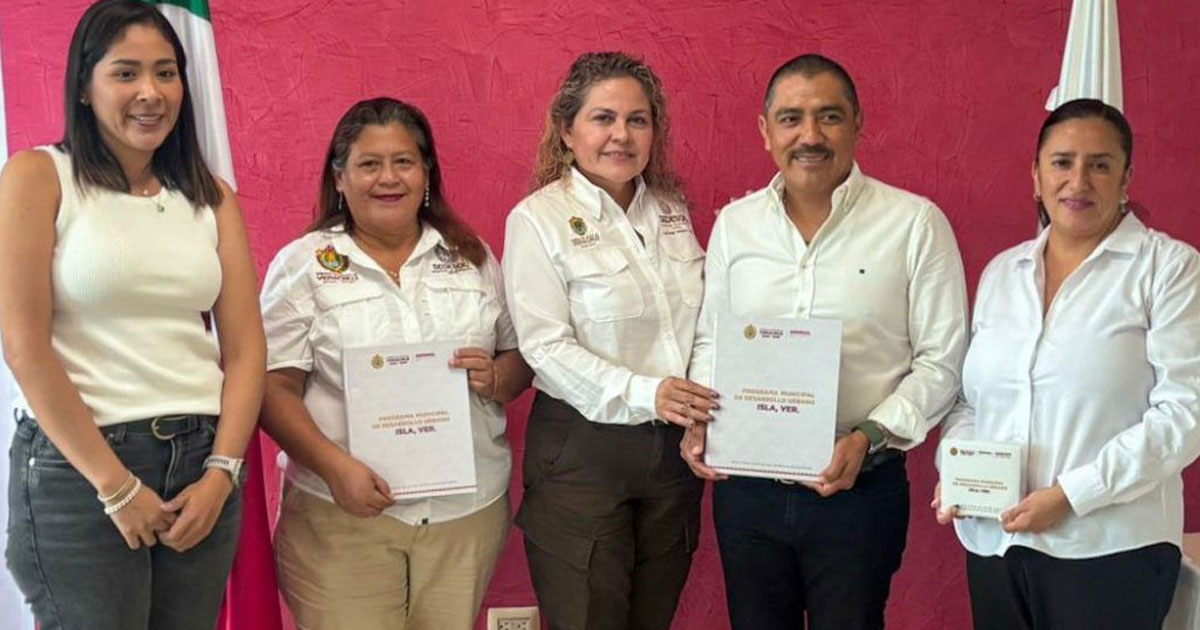 Gobierno de Veracruz impulsa desarrollo urbano en Isla