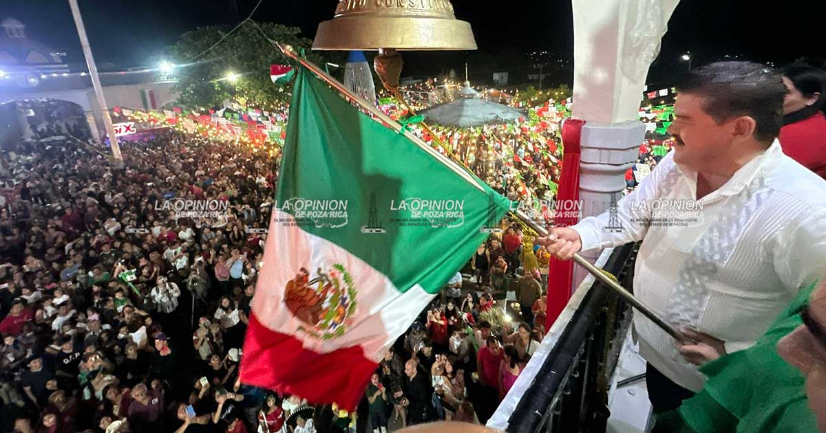 Celebran Fiestas Patrias con orgullo y en unidad