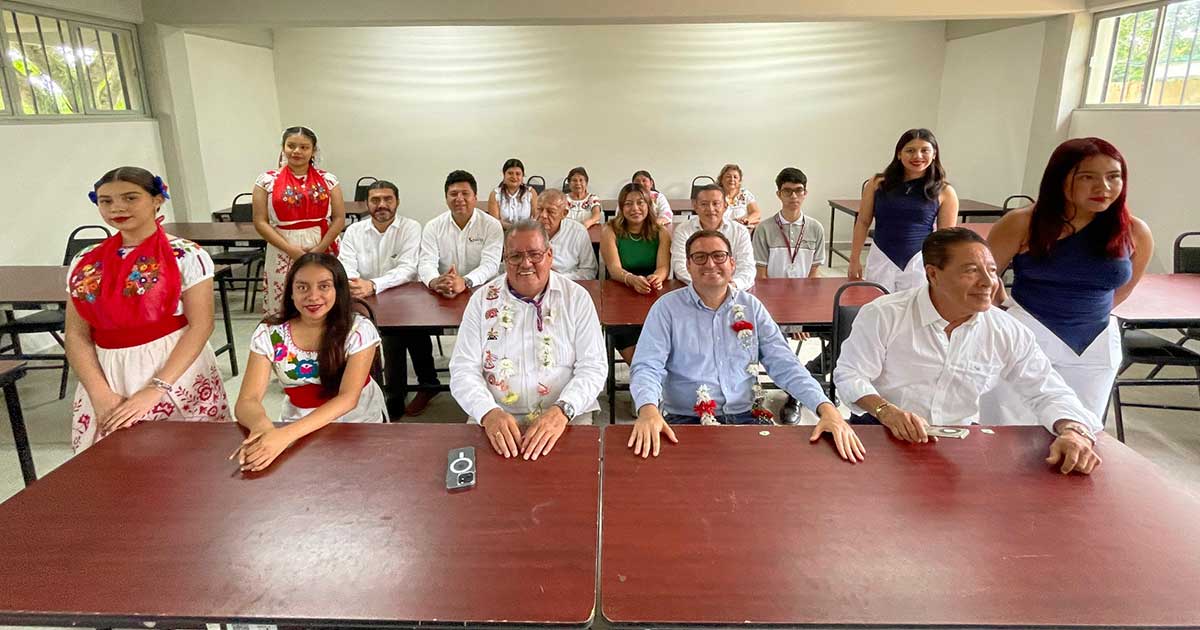 Gonzalo Flores respalda educación en Conalep