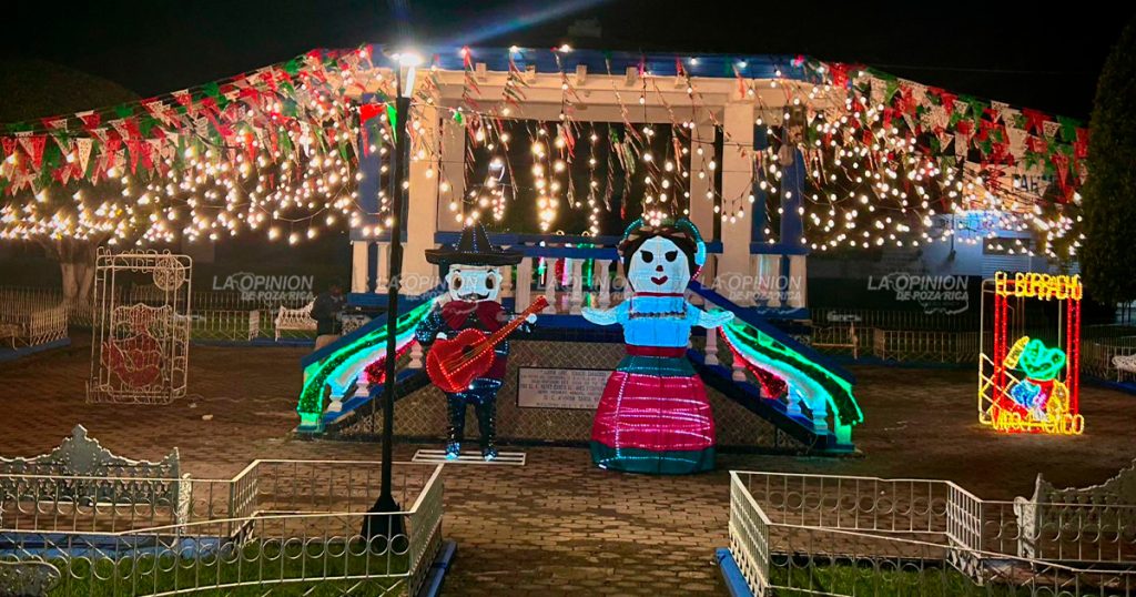 El H. Ayuntamiento se viste de Fiesta Patria