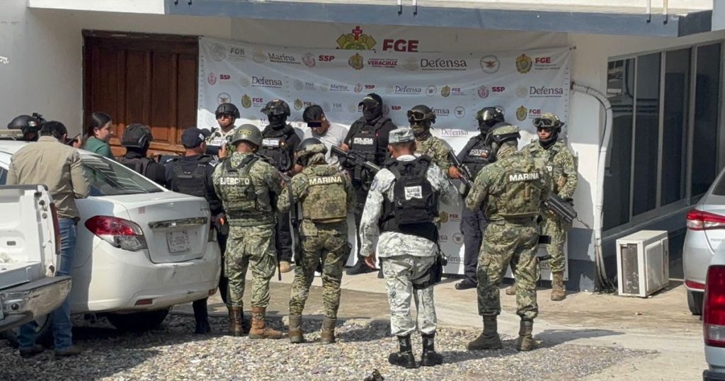 Salió del hospital y fue detenido Salió del hospital y fue detenido