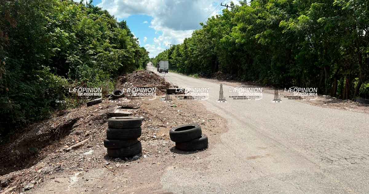 Atorada obra sobre la vía Chote-Espinal
