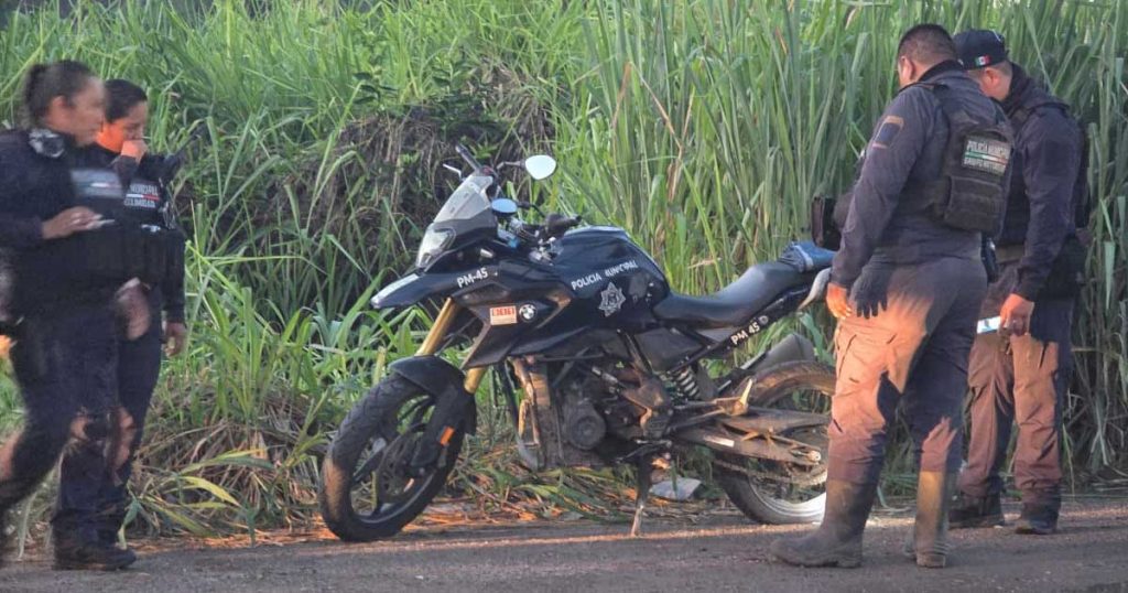 Dos policías municipales resultan heridos en accidente vial 