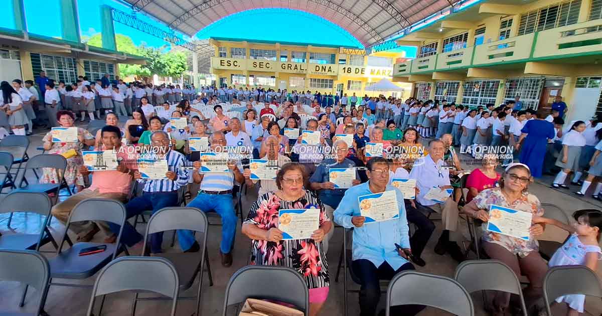 Secundaria “18 de Marzo” conmemora 55 aniversario