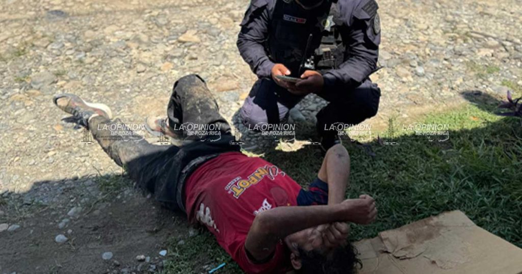 Al suelo tras un paso en falso Al suelo tras un paso en falso