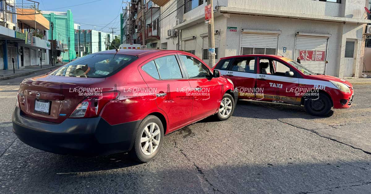Auto vs. Taxi; se dieron con todo