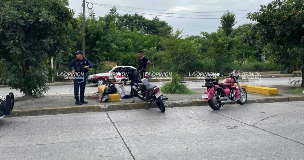 Motociclista cayó al bulevar González Ortega Motociclista cayó al bulevar González Ortega
