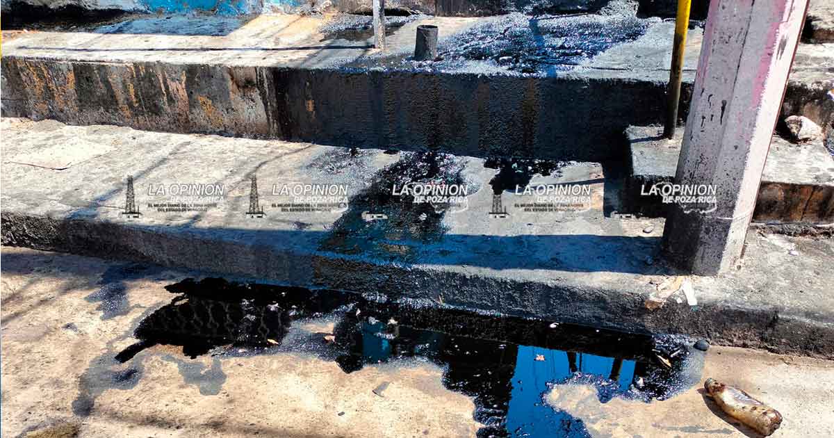 Imparable brote de hidrocarburo en la Laredo; ahora están peor