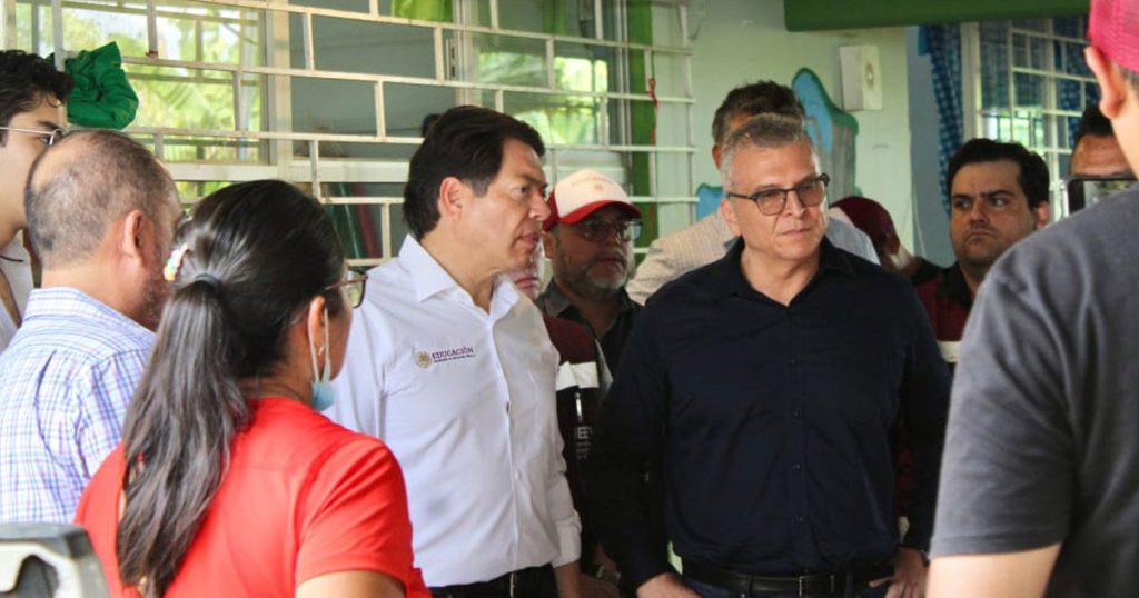 Mario Delgado refrenda el compromiso del Gobierno de México con las familias y la educación en Veracruz Mario Delgado refrenda el compromiso del Gobierno de México con las familias y la educación en Veracruz