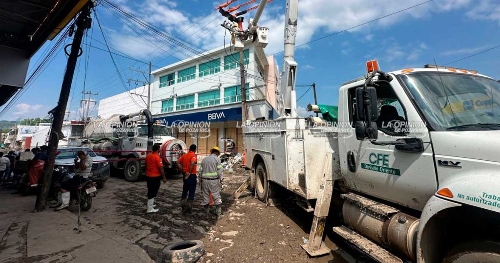 Vecinos de la colonia Morelos exigen solución a problemas de inundación de aguas negras Vecinos de la colonia Morelos exigen solución a problemas de inundación de aguas negras