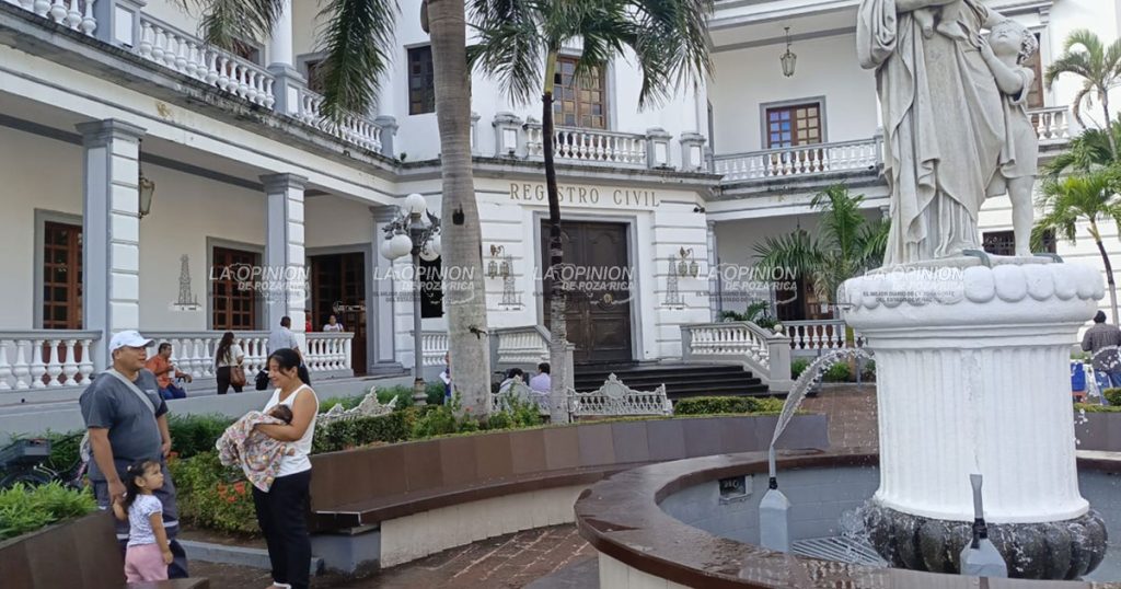 Cierran Registro Civil municipal de Veracruz tras presunto robo Cierran Registro Civil municipal de Veracruz tras presunto robo
